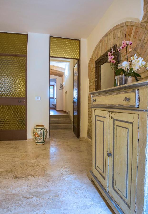 Appartamento Le Palme Con Terrazze In Centro San Gimignano Zewnętrze zdjęcie
